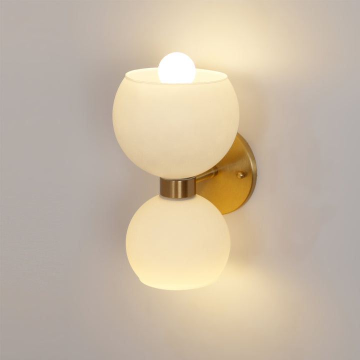 Round Pearl Sconce - Vakkerlight