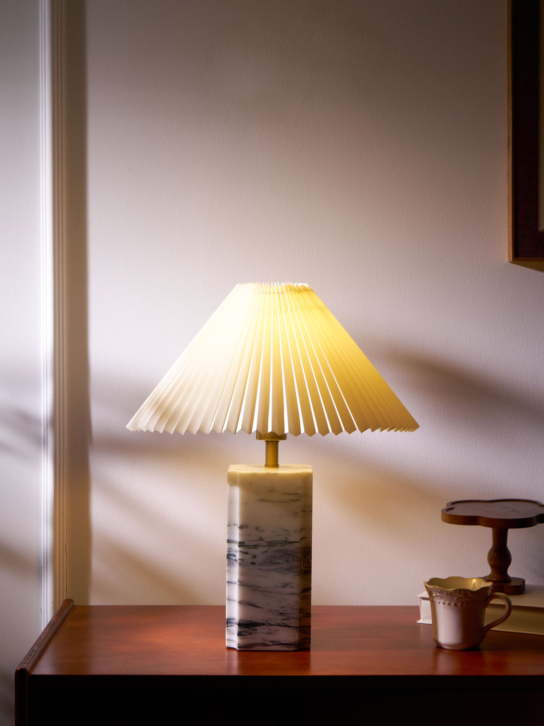 Bianca Marble Table Lamp - Vakkerlight