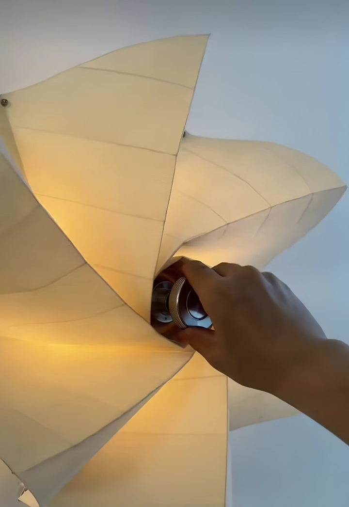 Bloom Petals Wall Lamp - Vakkerlight