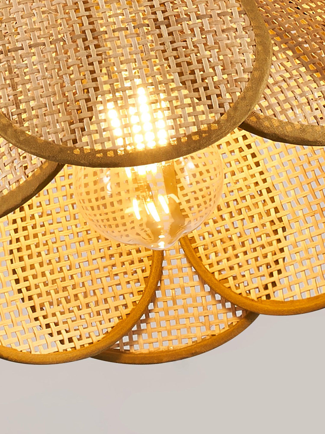 Bloom Rattan Pendant Lamp - Vakkerlight