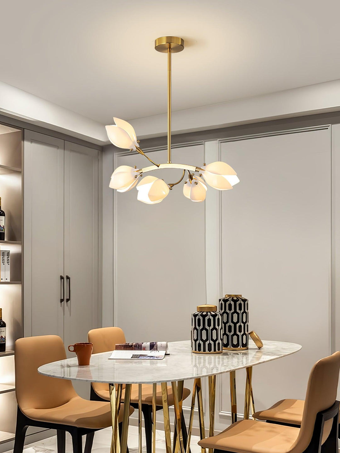 White Porcelain Magnolia Chandelier - Vakkerlight