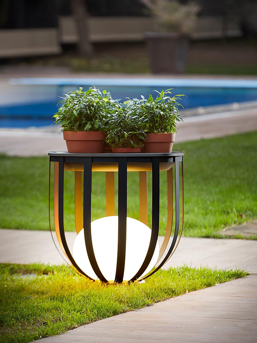 Bols Garden Solar Outdoor Lamp - Vakkerlight