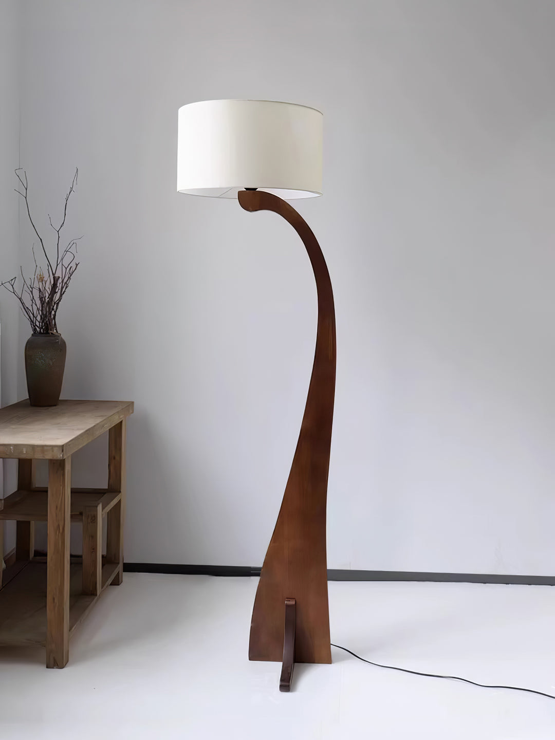 Bow Curve Floor Lamp - Vakkerlight