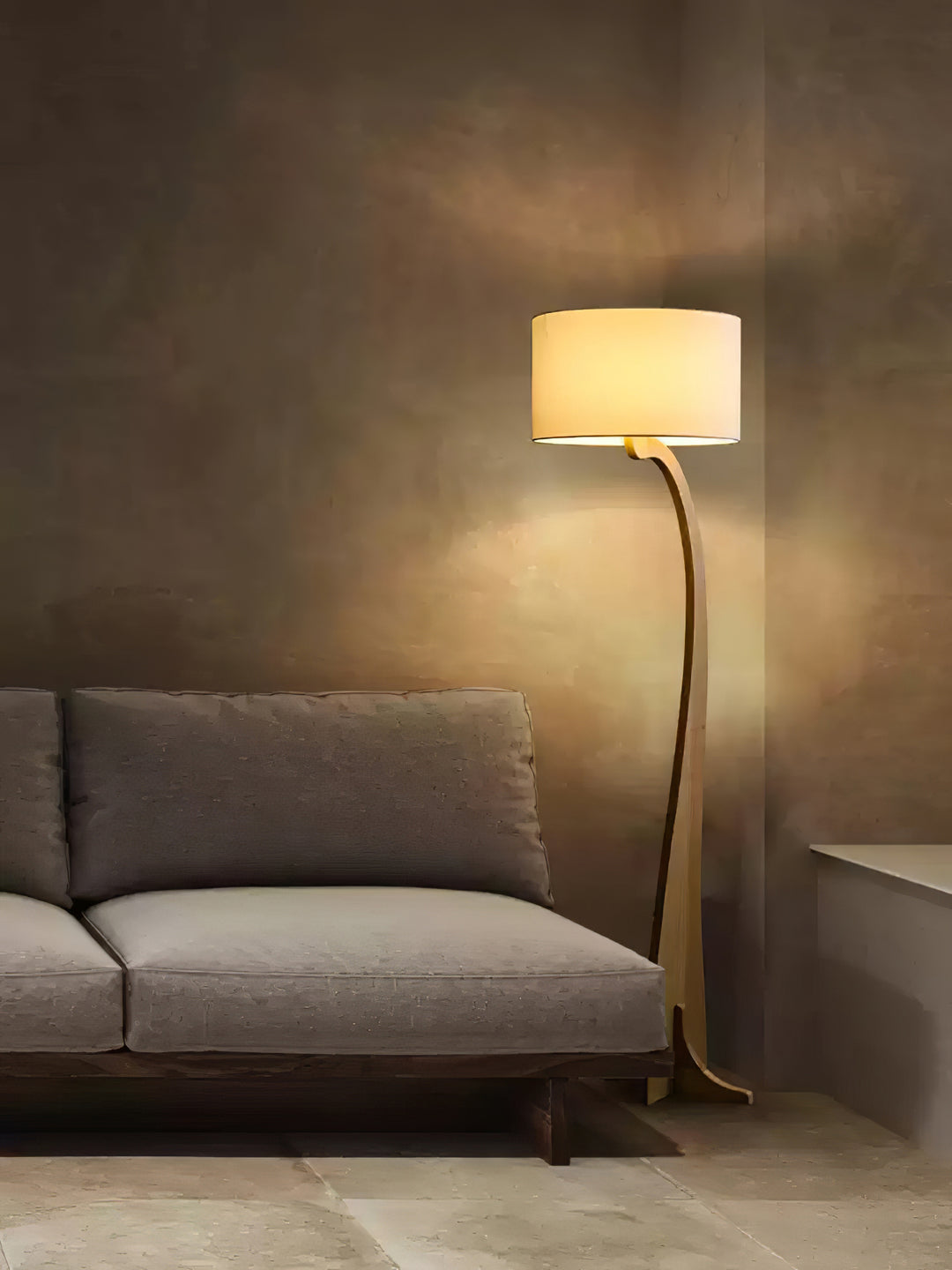 Bow Curve Floor Lamp - Vakkerlight