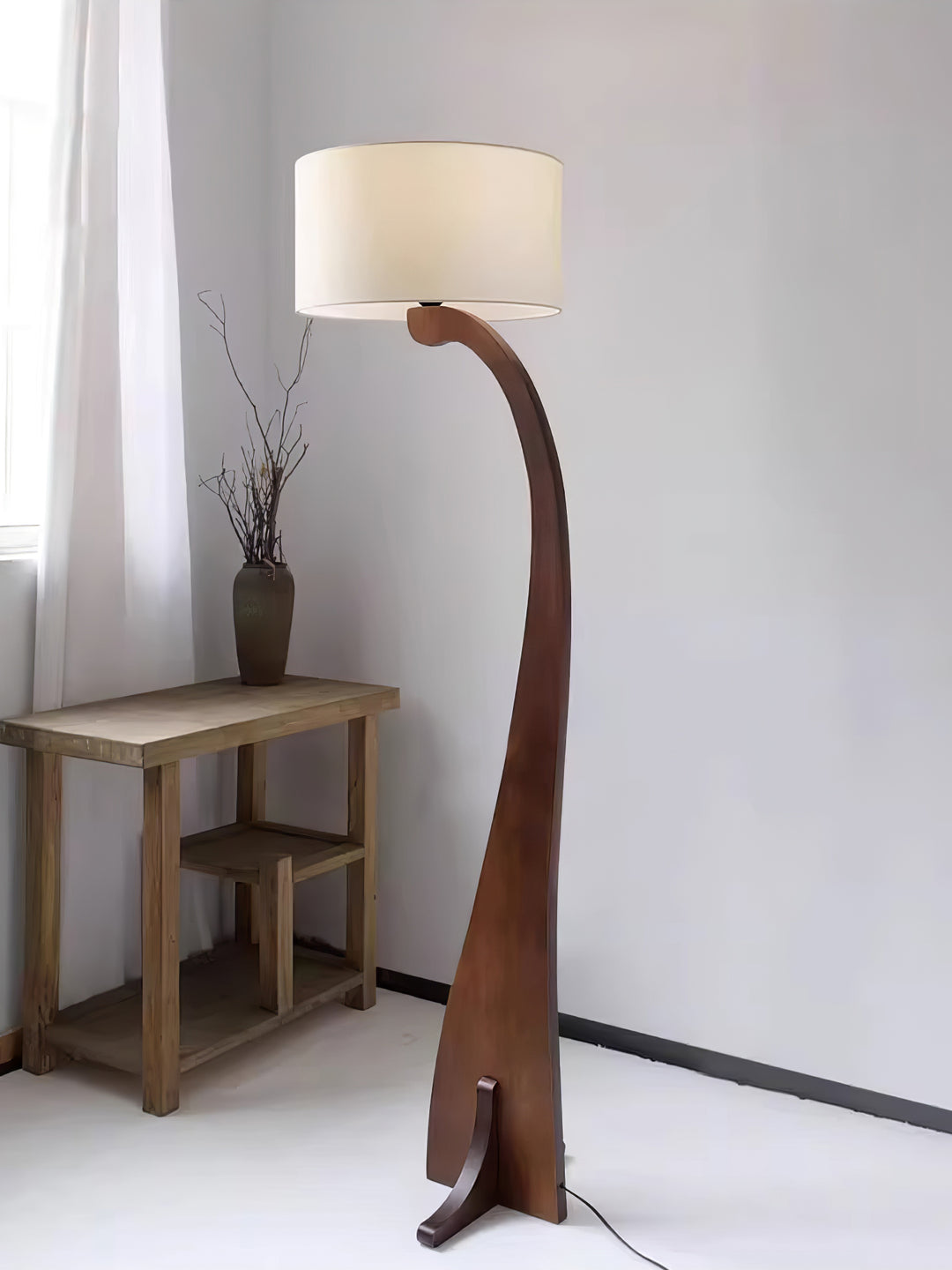 Bow Curve Floor Lamp - Vakkerlight