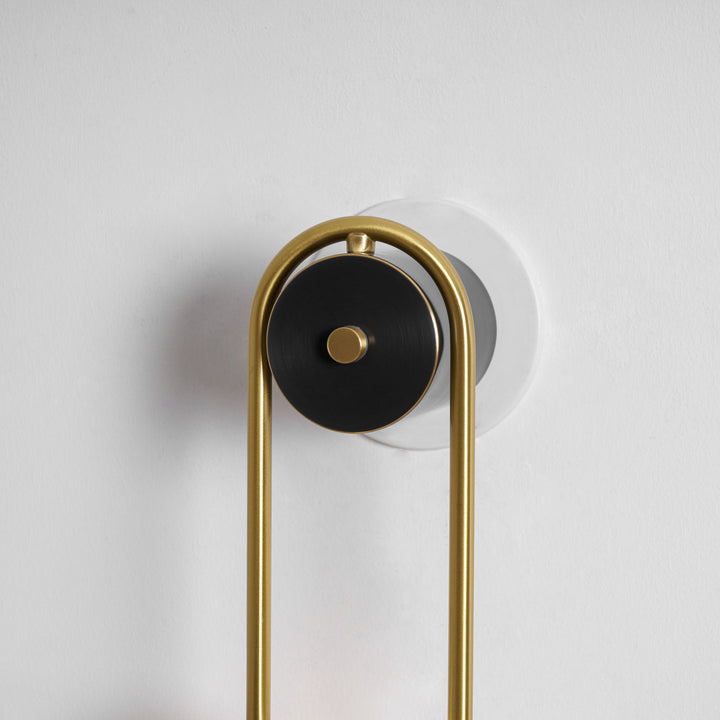 Brass Arc Wall Light - Vakkerlight