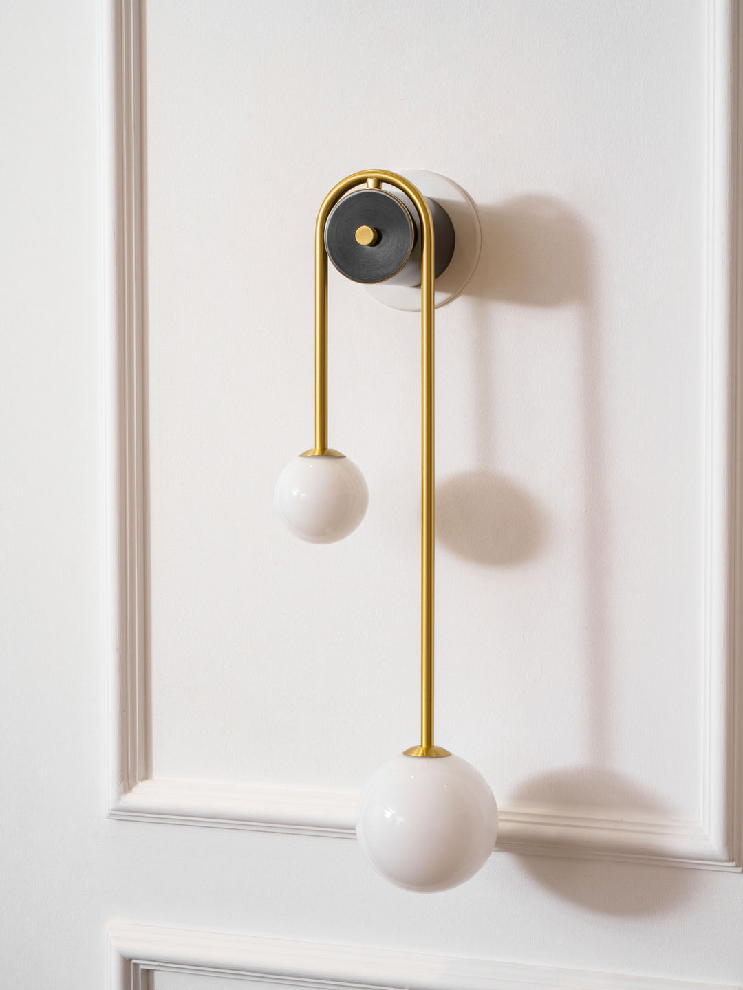 Brass Arc Wall Light - Vakkerlight