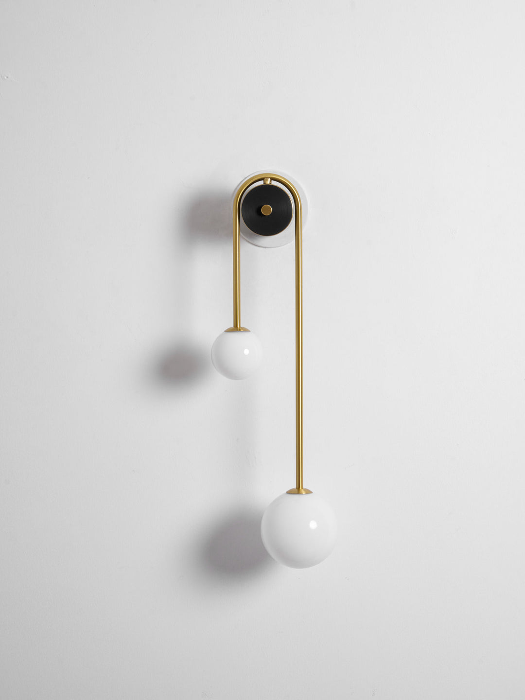 Brass Arc Wall Light - Vakkerlight