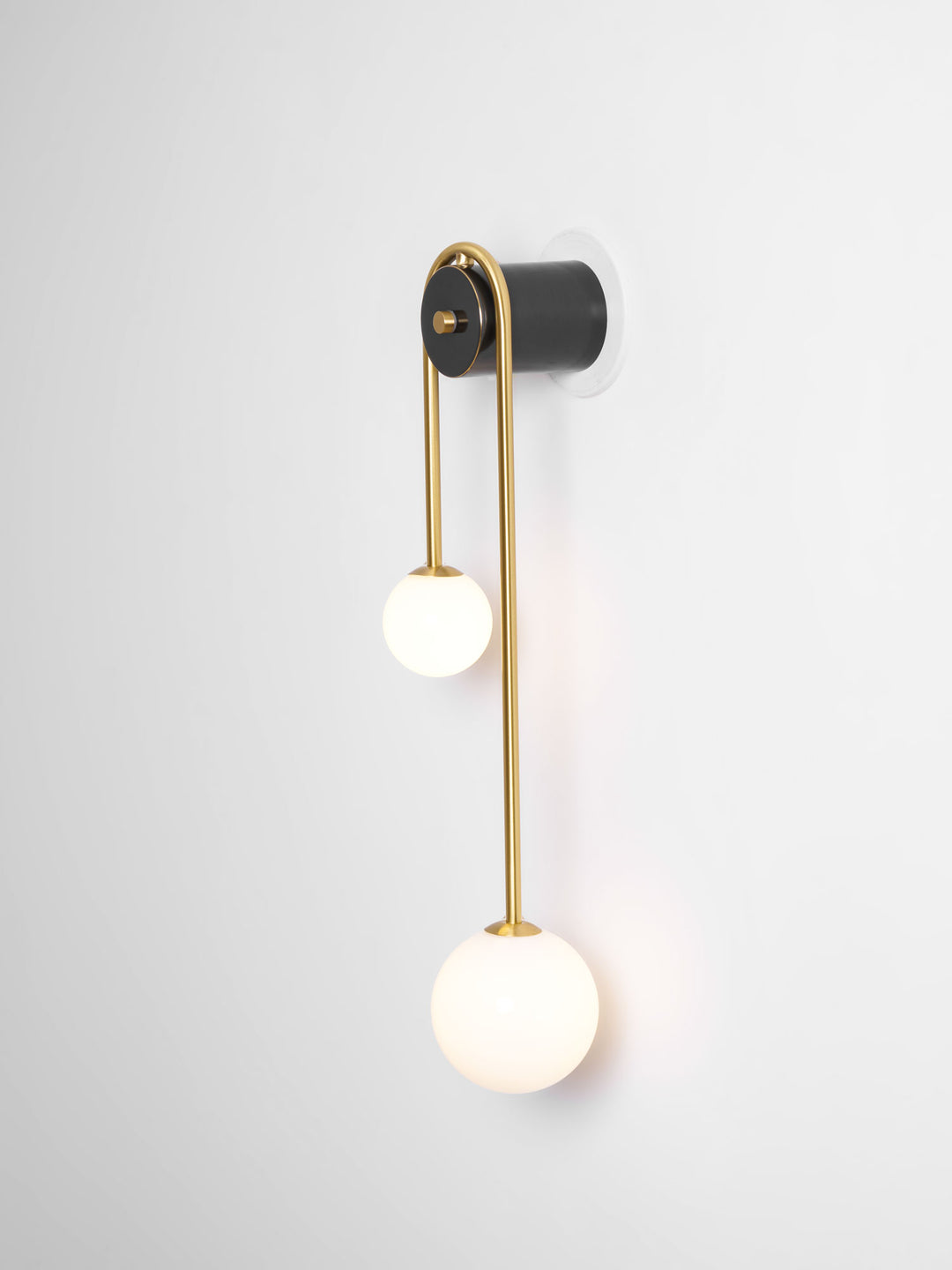 Brass Arc Wall Light - Vakkerlight