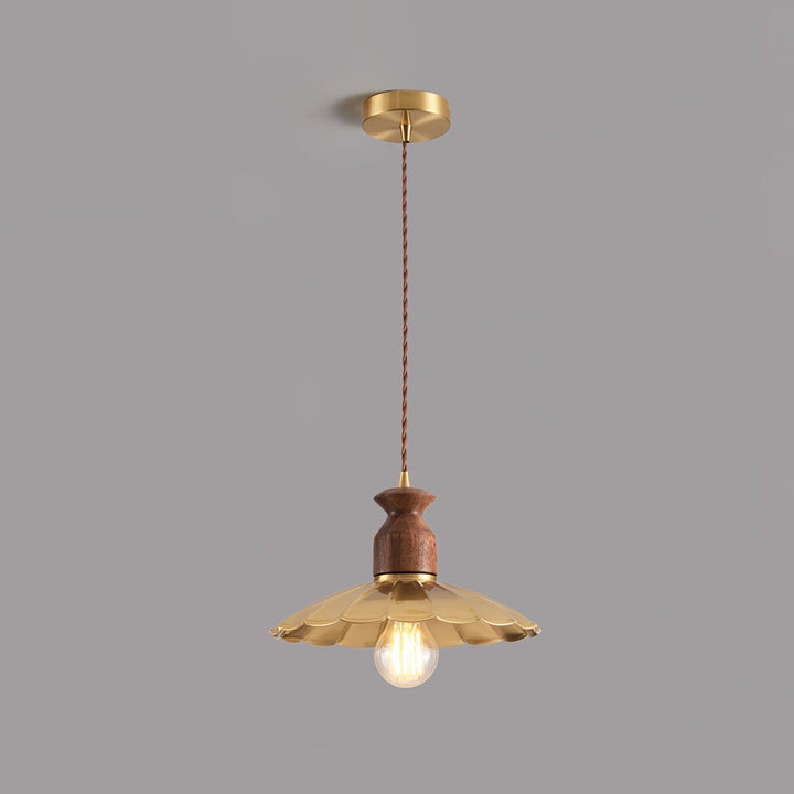 Brass Crest Pendant Light - Vakkerlight