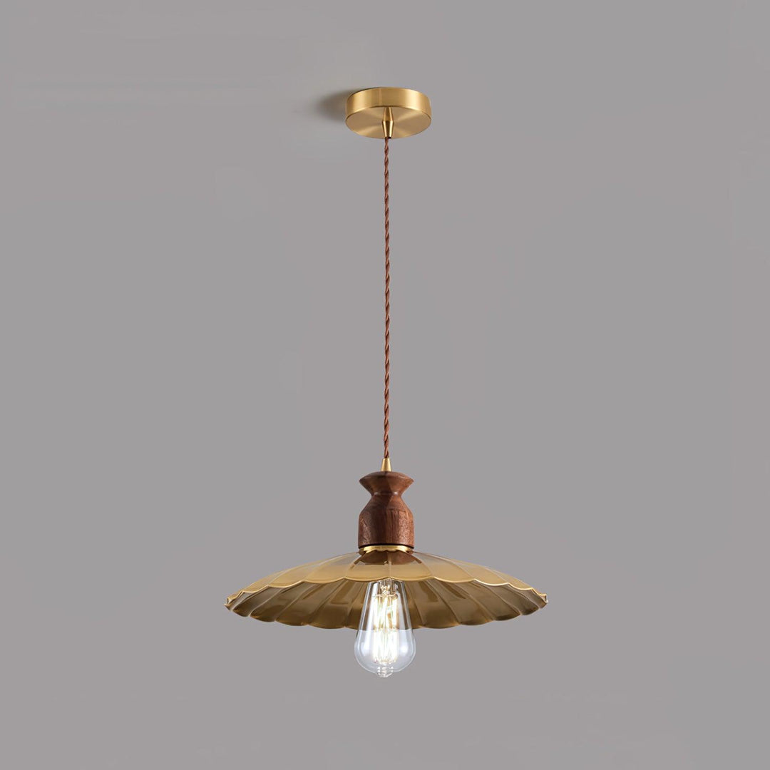 Brass Crest Pendant Light - Vakkerlight