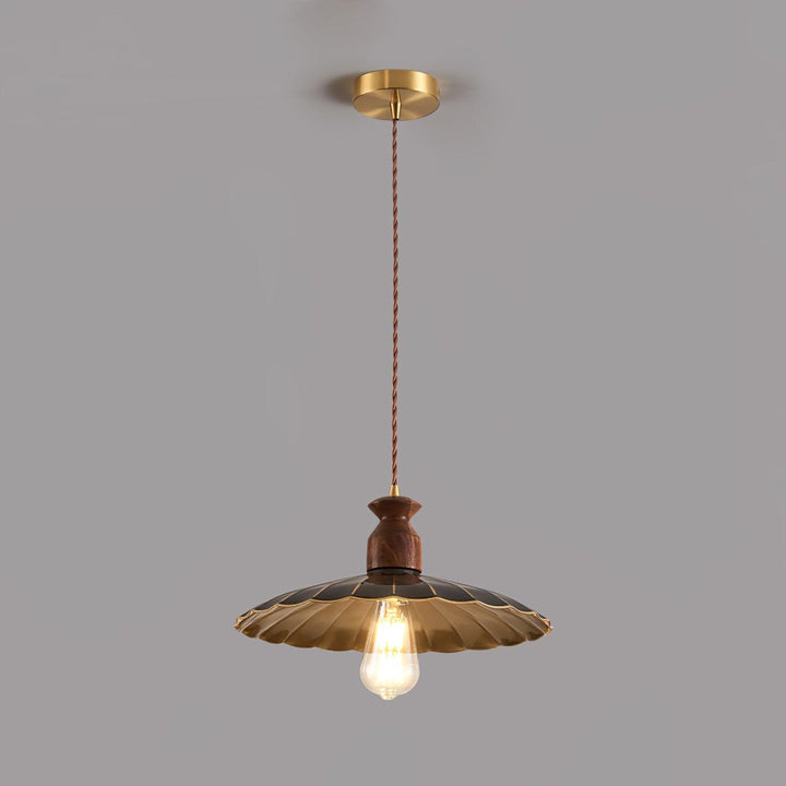 Brass Crest Pendant Light - Vakkerlight