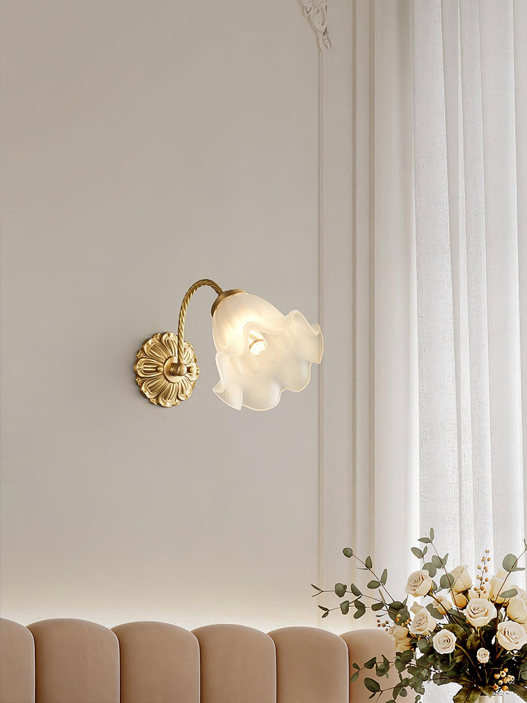 Brass Floral Glass Sconce - Vakkerlight