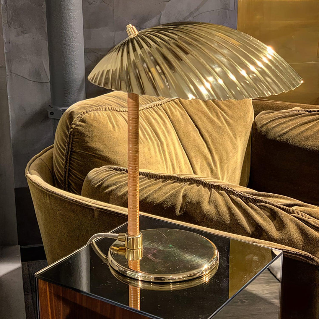 Brass Shell Table Lamp - Vakkerlight