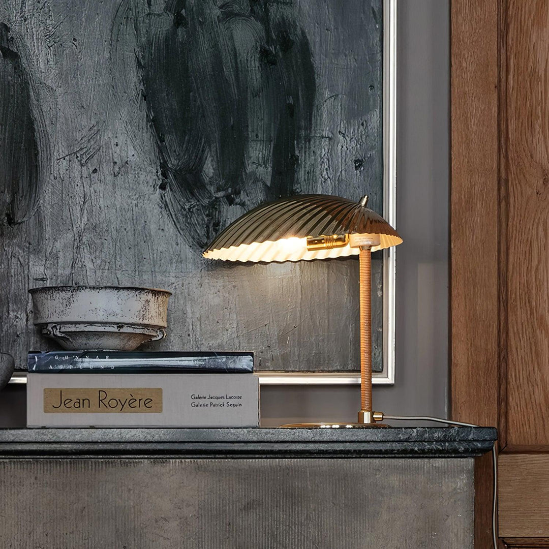 Brass Shell Table Lamp - Vakkerlight