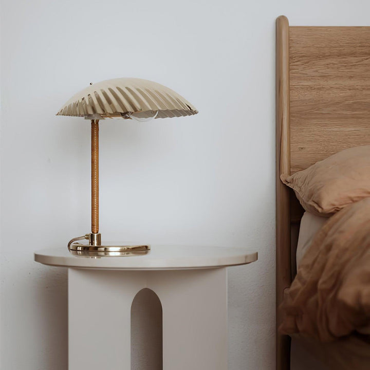 Brass Shell Table Lamp - Vakkerlight