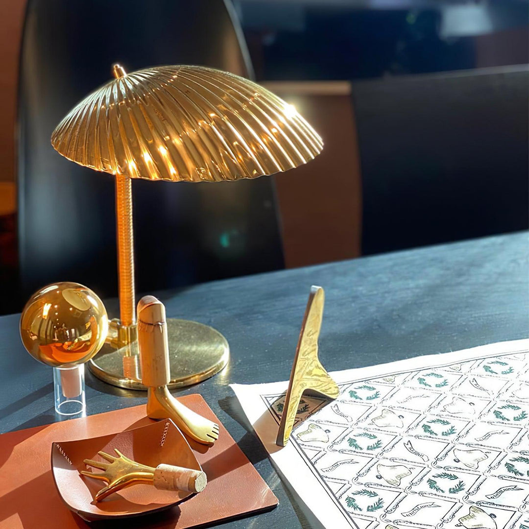 Brass Shell Table Lamp - Vakkerlight