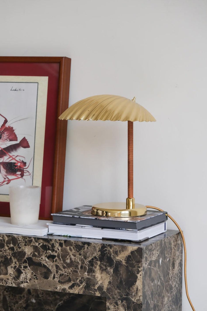 Brass Shell Table Lamp - Vakkerlight