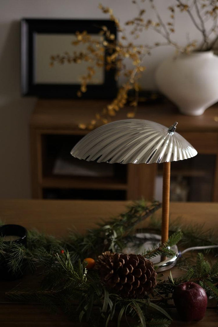 Brass Shell Table Lamp - Vakkerlight