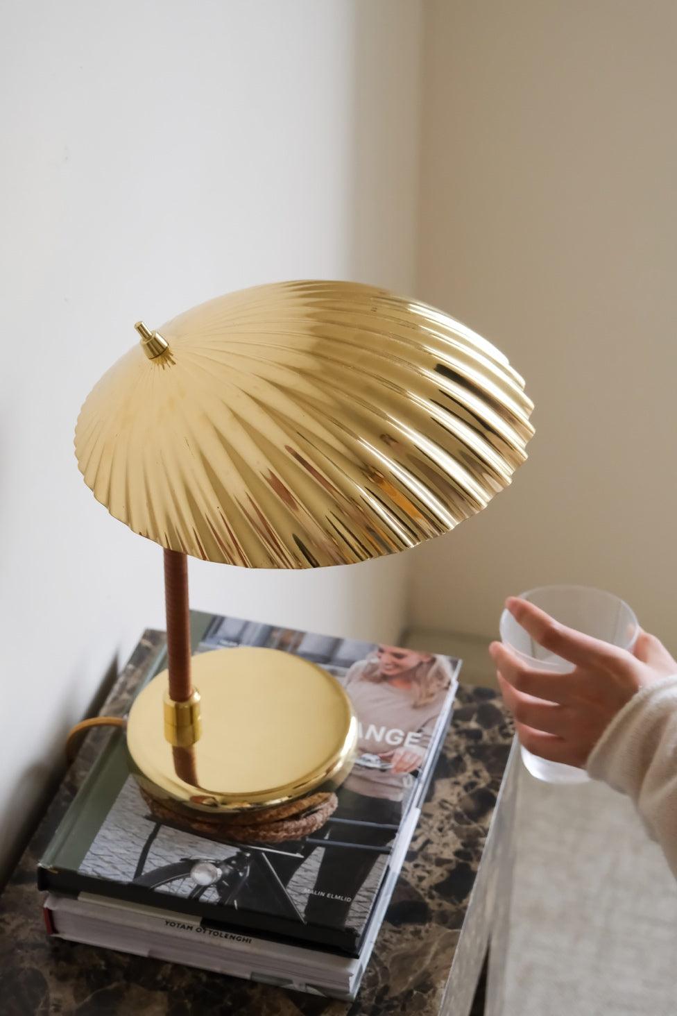 Brass Shell Table Lamp - Vakkerlight