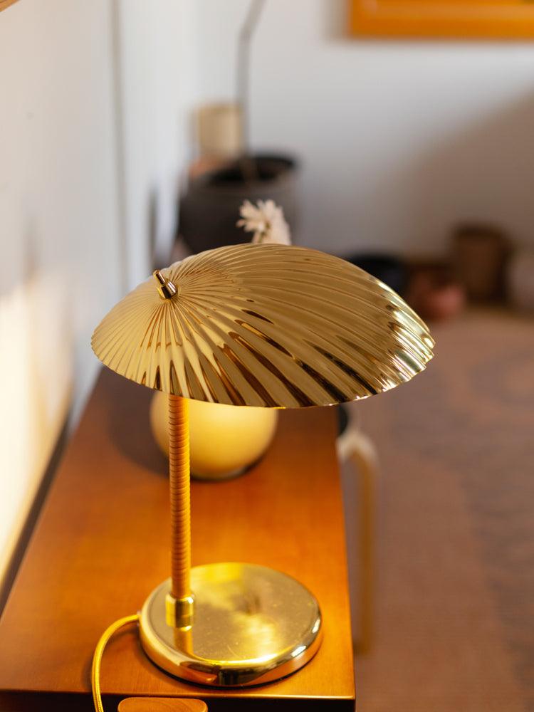 Brass Shell Table Lamp - Vakkerlight