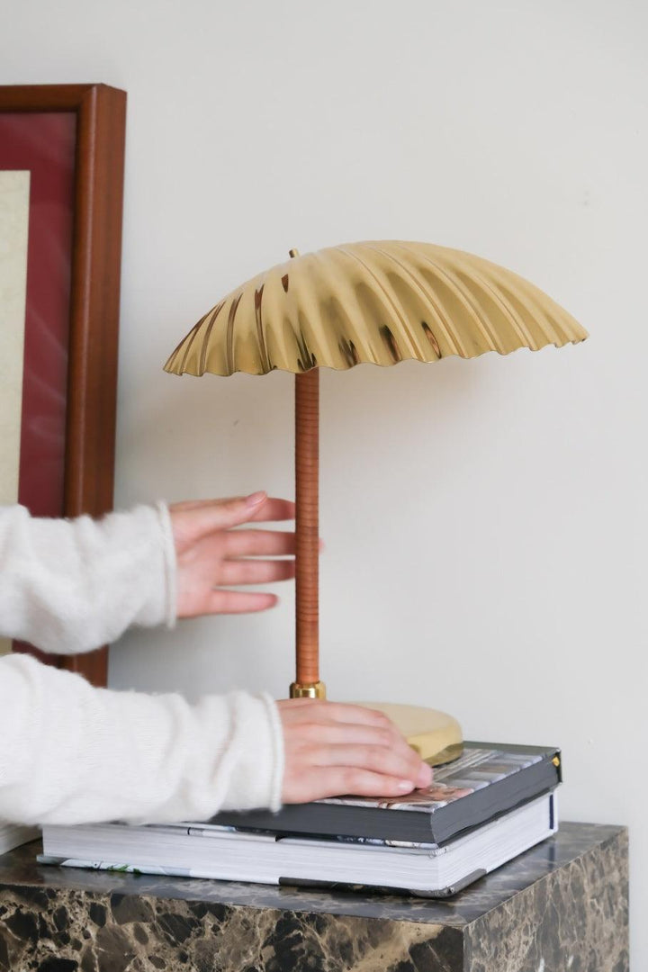 Brass Shell Table Lamp - Vakkerlight