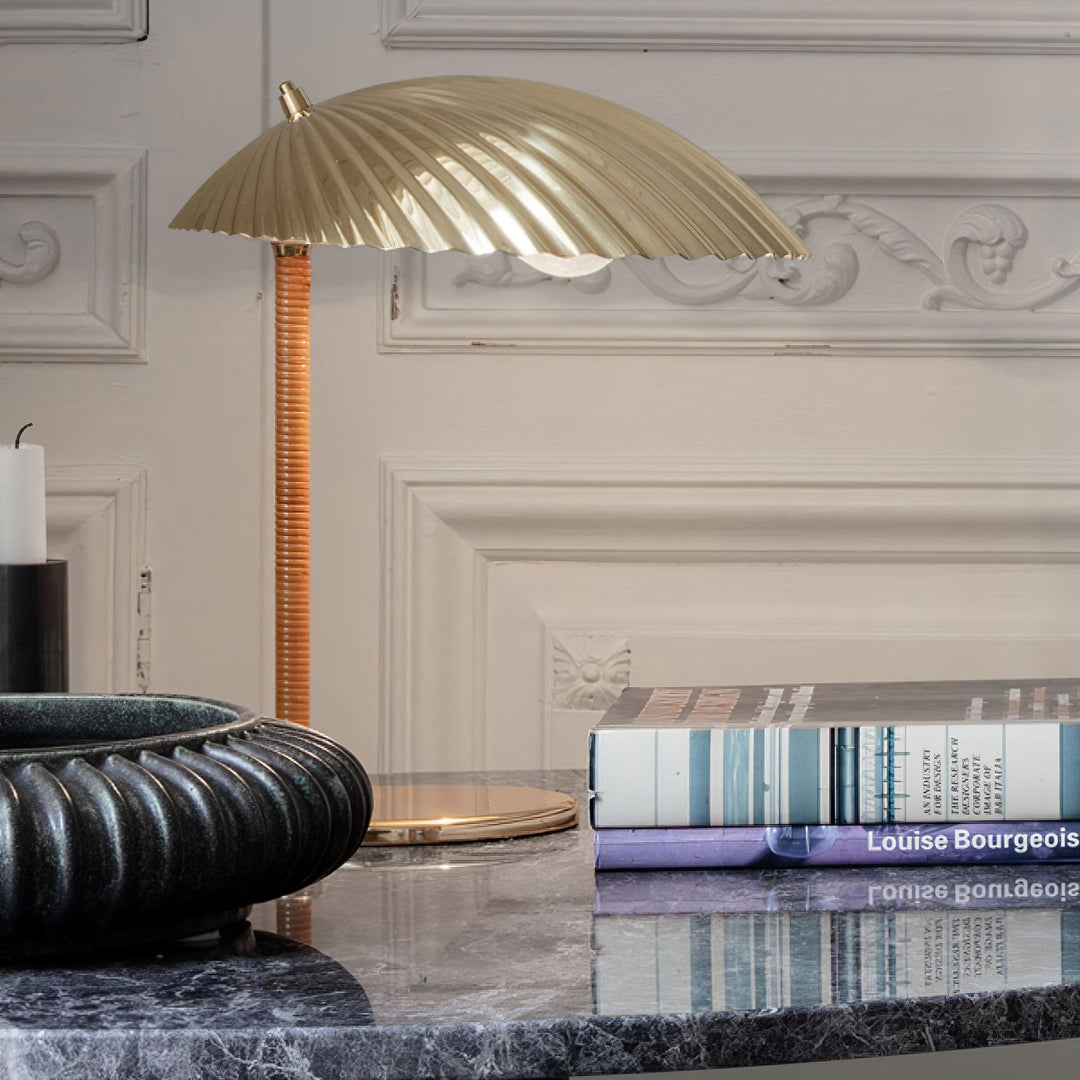 Brass Shell Table Lamp - Vakkerlight