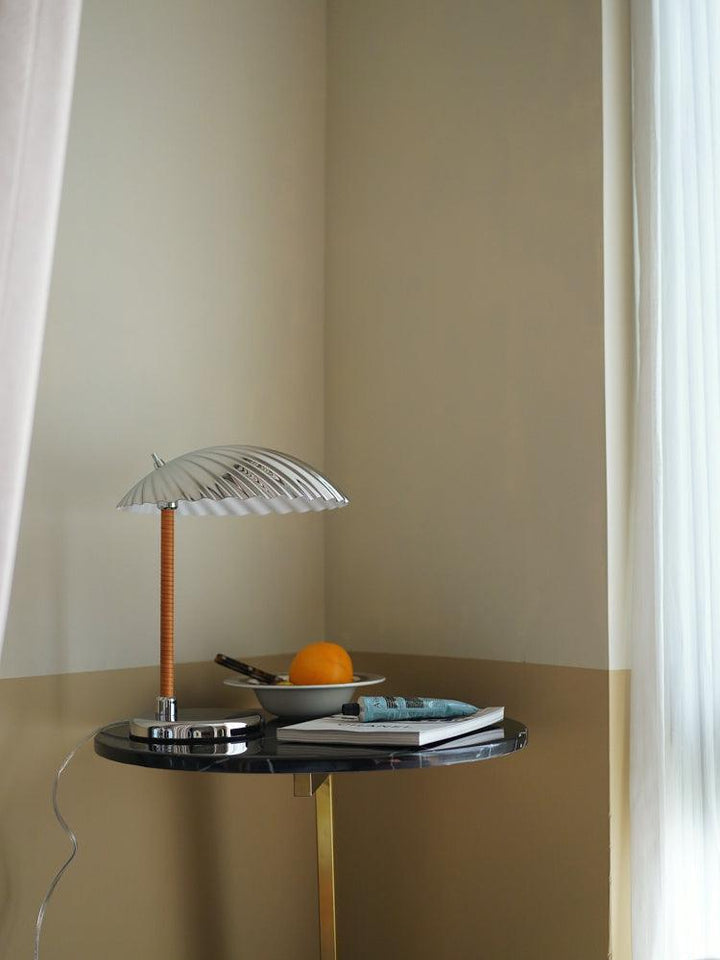 Brass Shell Table Lamp - Vakkerlight