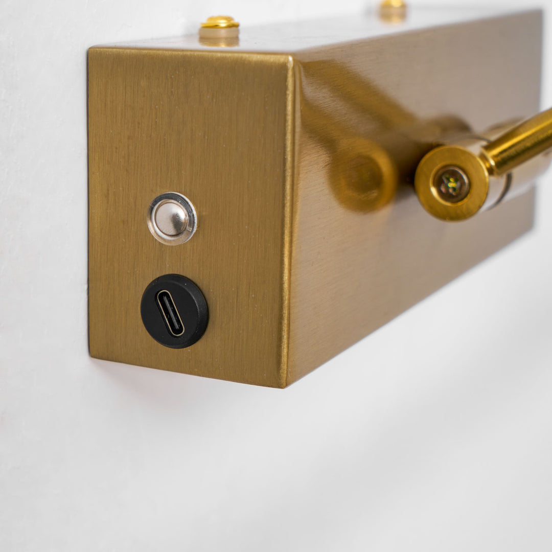 Brillan Frame Rechargeable Wall Light - Vakkerlight