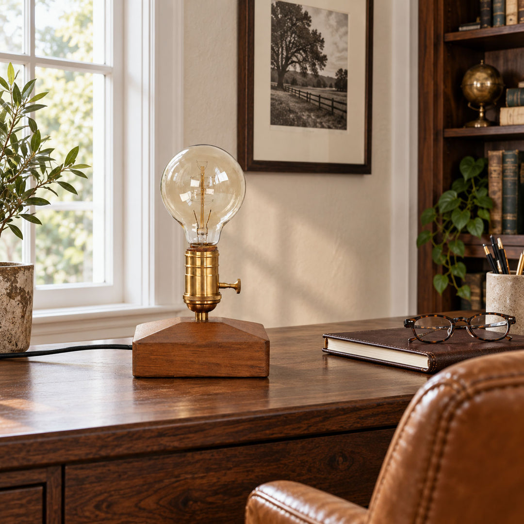 Briston Table Lamp