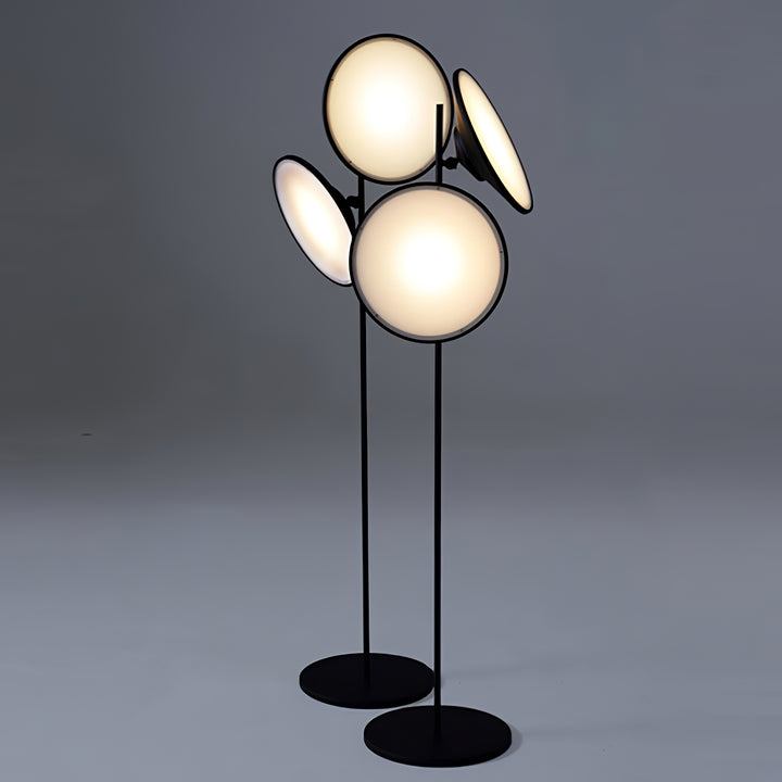 Bulat Floor Lamp - Vakkerlight