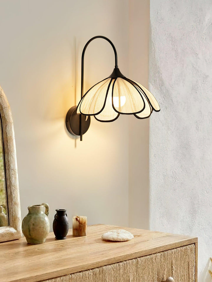 Burnt Petal Wall Lamp - Vakkerlight