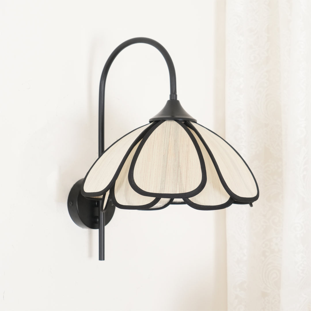 Burnt Petal Wall Lamp - Vakkerlight