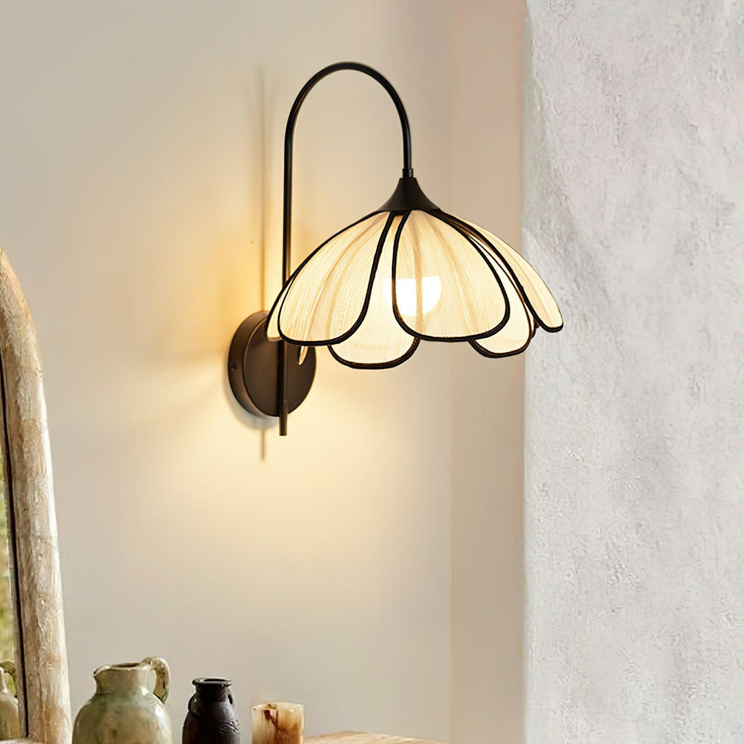 Burnt Petal Wall Lamp - Vakkerlight