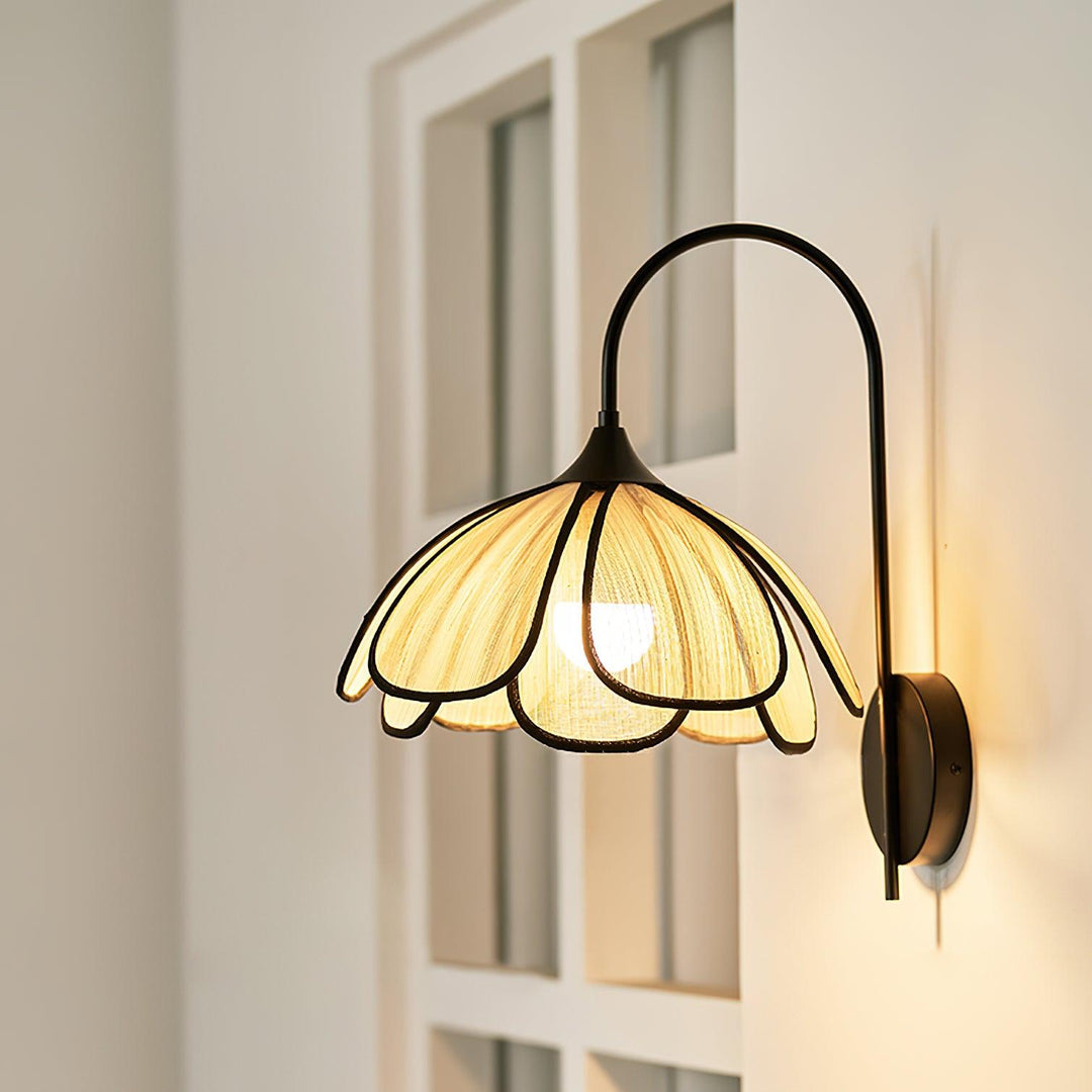 Burnt Petal Wall Lamp - Vakkerlight