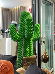 Skulpturale Kaktus-Garderobe Mello 