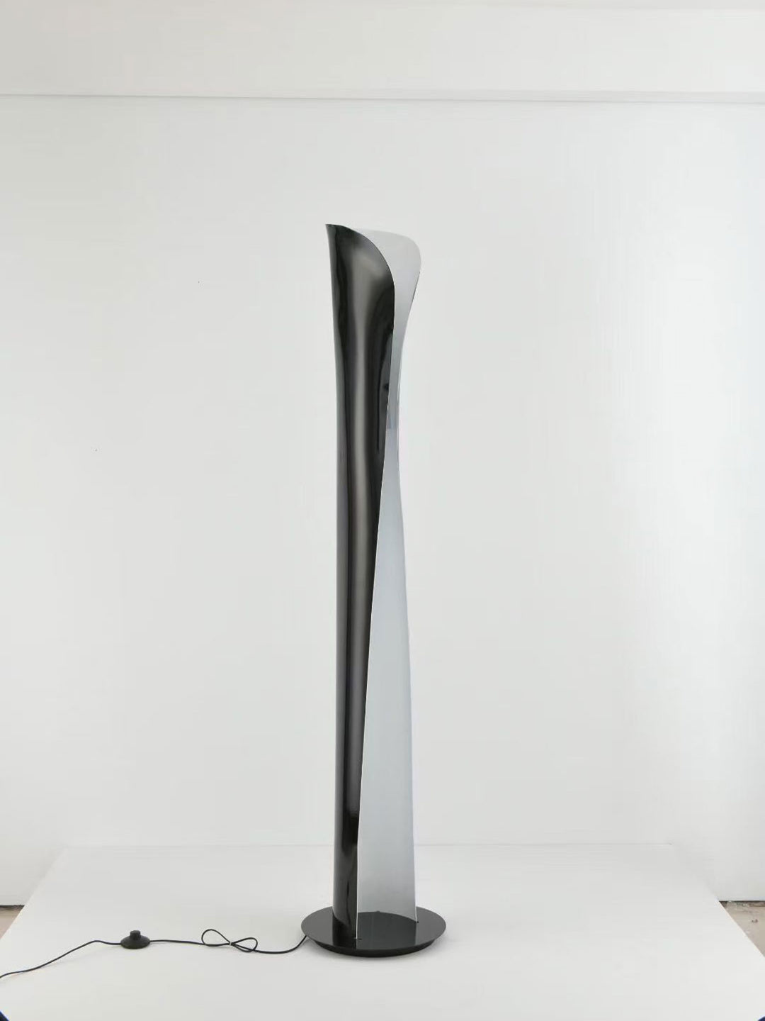 Cadmo Floor Lamp