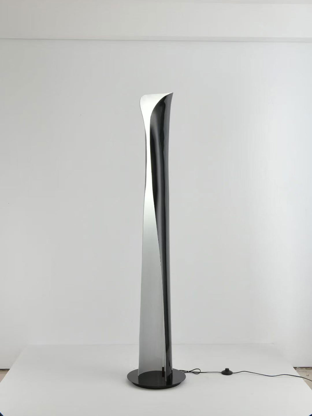 Cadmo Floor Lamp