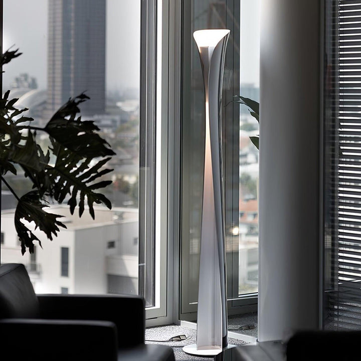 Cadmo Floor Lamp - Vakkerlight