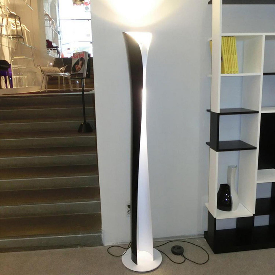 Cadmo Floor Lamp - Vakkerlight