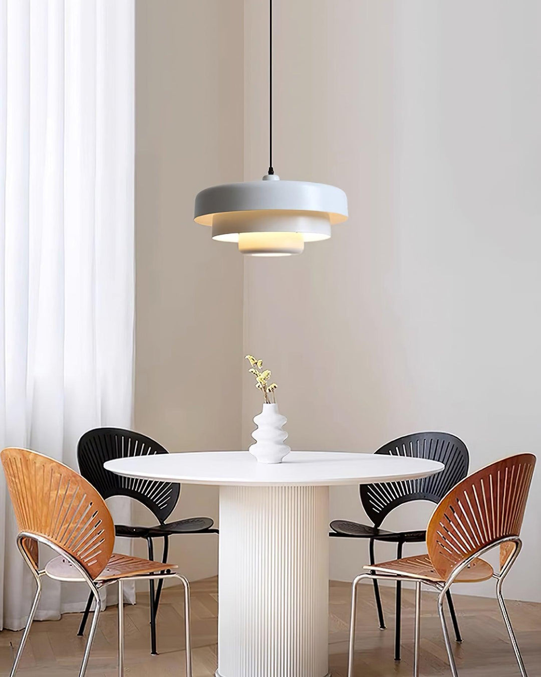 Cakora Bauhaus Metal Pendant Light