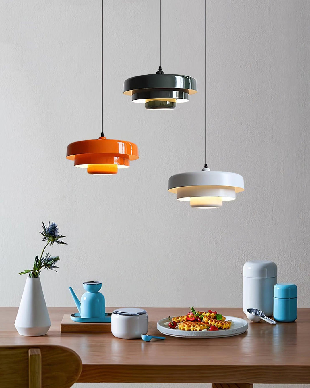 Cakora Bauhaus Metal Pendant Light
