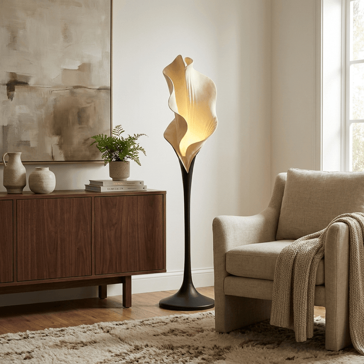 Calla Bloom Floor Lamp - Vakkerlight