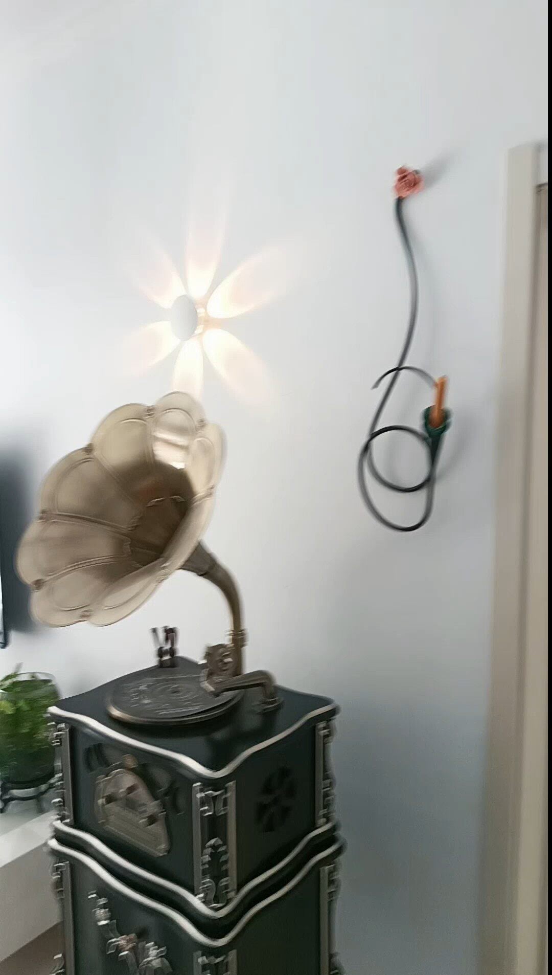 Calla Lily Candle Holder - Vakkerlight