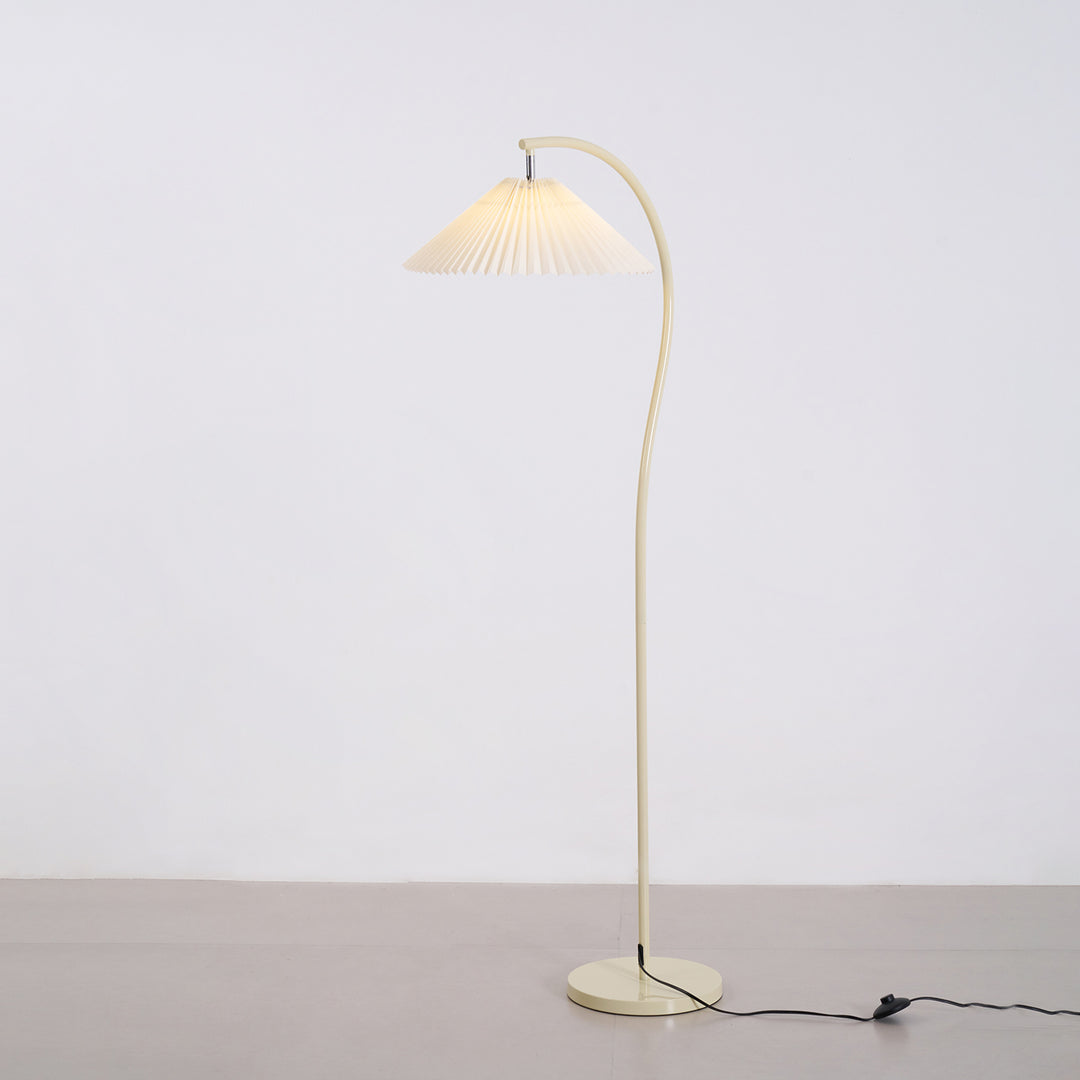 Crescini Pleated Floor Lamp - Vakkerlight