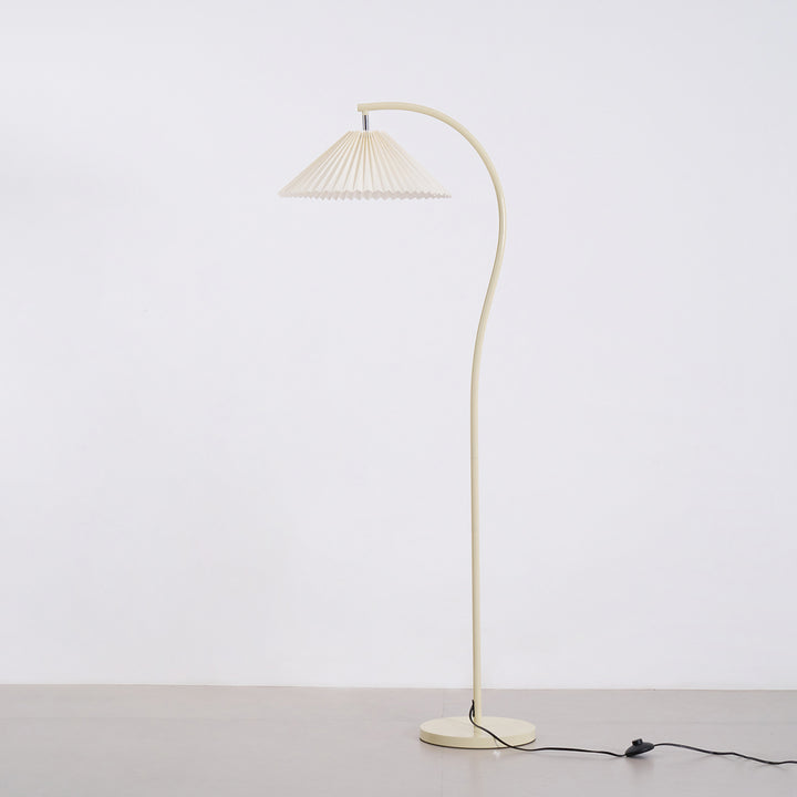 Crescini Pleated Floor Lamp - Vakkerlight