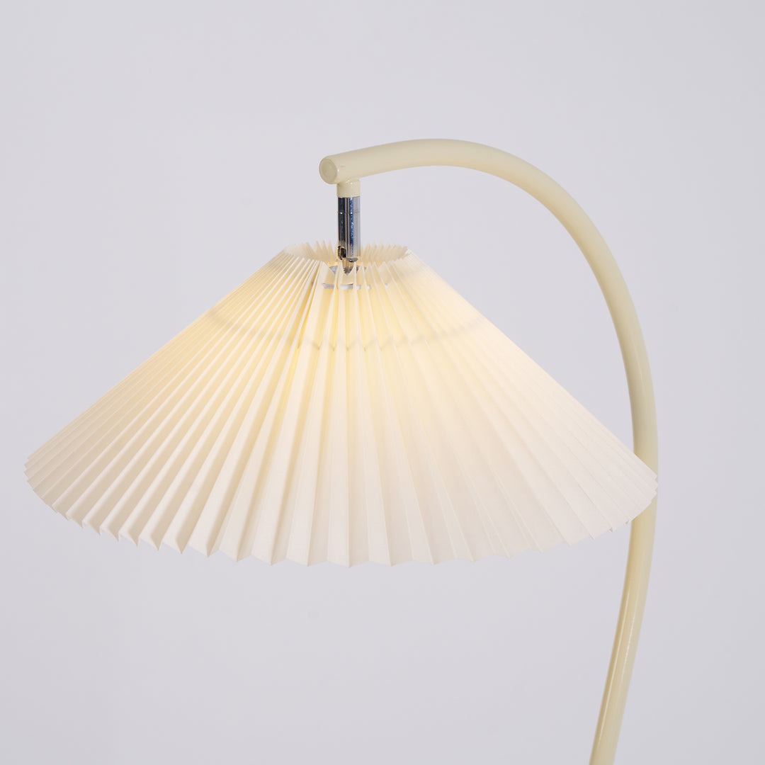 Crescini Pleated Floor Lamp - Vakkerlight