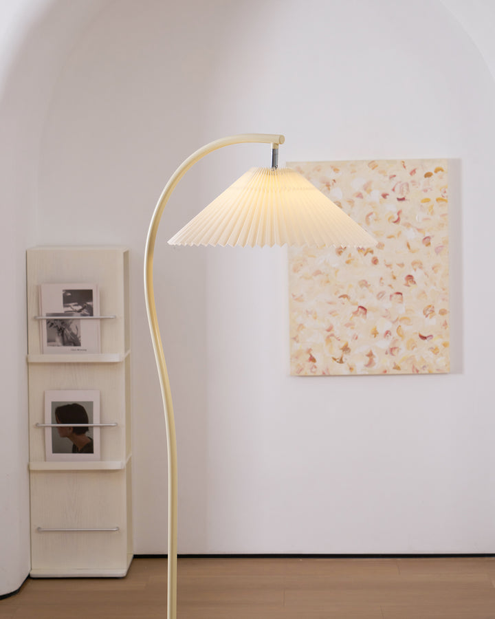 Crescini Pleated Floor Lamp - Vakkerlight