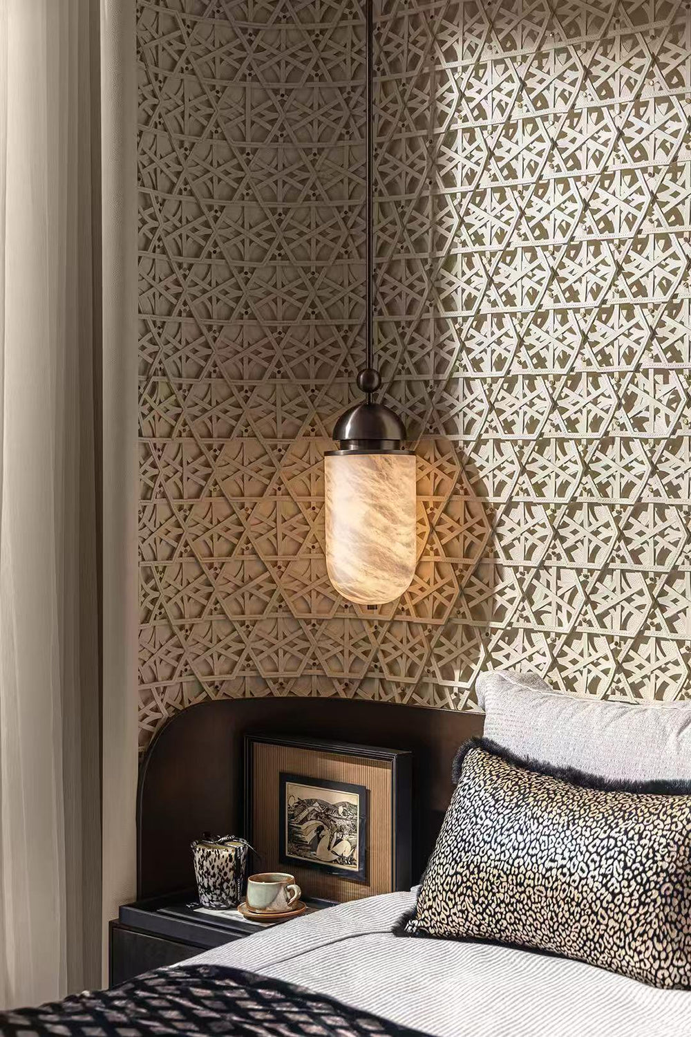 Capsule Alabaster Pendant Lamp - Vakkerlight