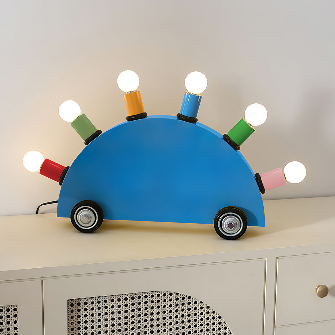 Tischlampe mit Cartoon-Auto